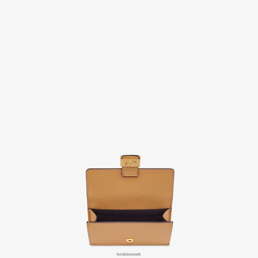 kortholder i nappalæder Kvinder Fendi tilbehør beige A44V2D1559