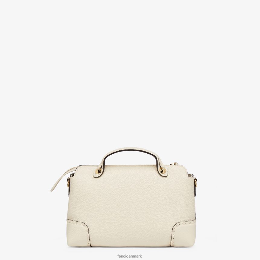 camellia selleria boston taske med oversize syninger Kvinder Fendi tilbehør beige A44V2D731