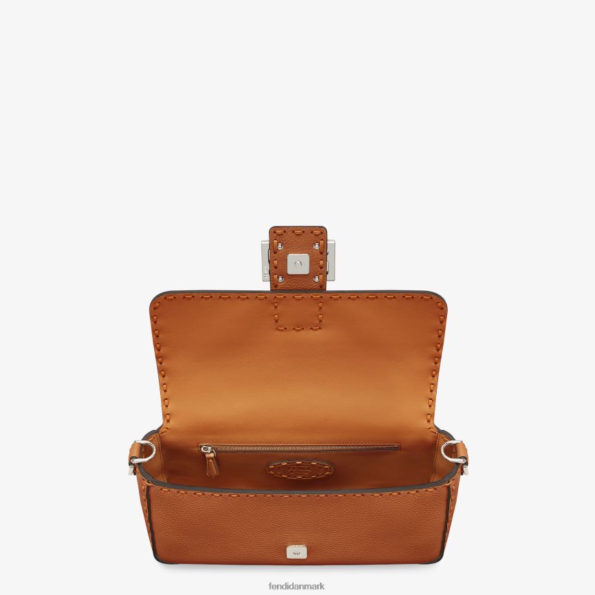 selleria taske med oversize syninger Kvinder Fendi tilbehør Brun A44V2D543