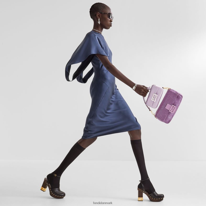 14,80 x 28,30 mm - ovalt ur med o'lock logo Kvinder Fendi tilbehør sølv A44V2D295