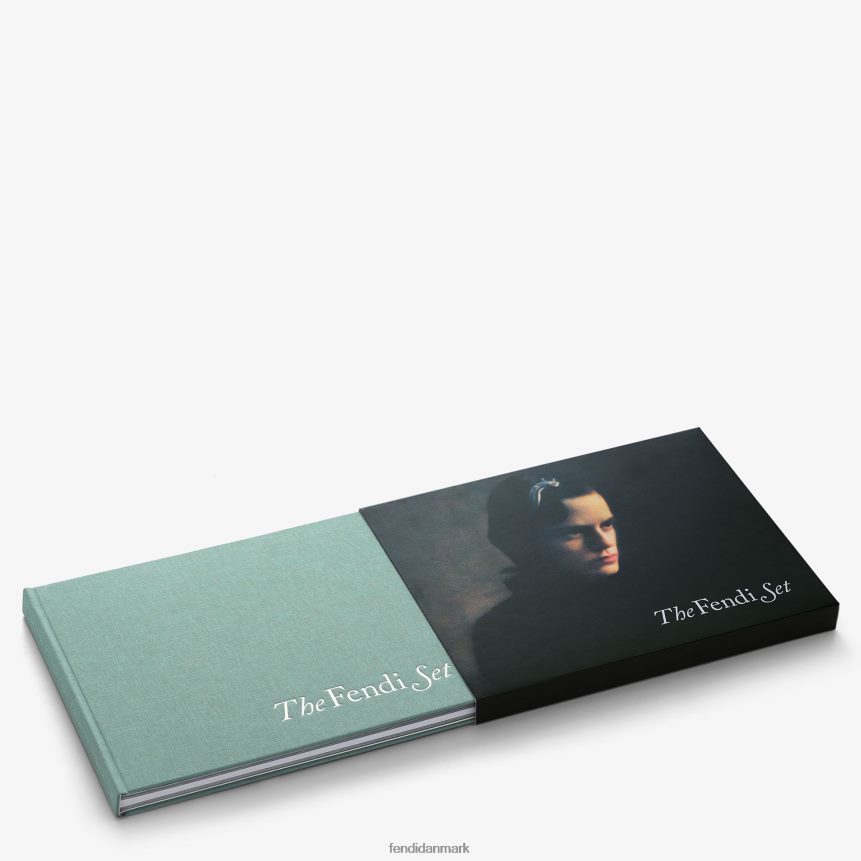 forår/sommer 2021 couture kollektion indbundet bog unisex Fendi tilbehør mode A44V2D465